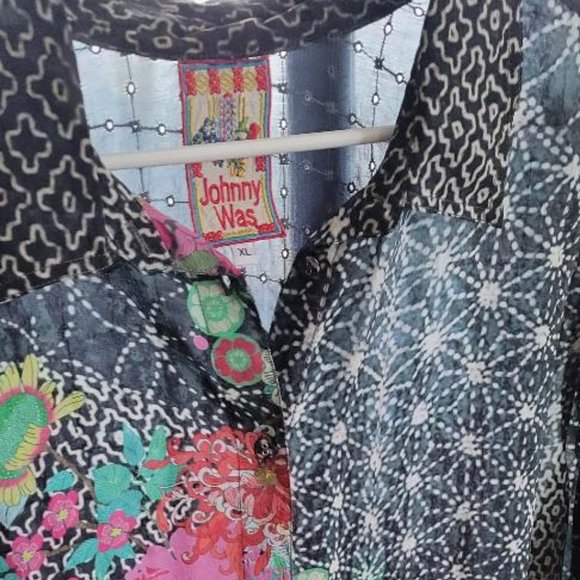 Johnny Was women's shirt XL - Picture 3 of 3